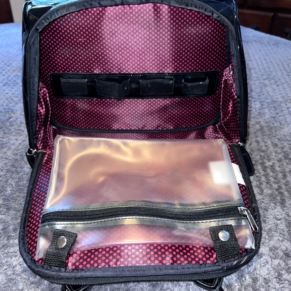 CABOODLES Black Patent Leather Carry On Makeup Bag Top Handles - Picture 16 of 16
